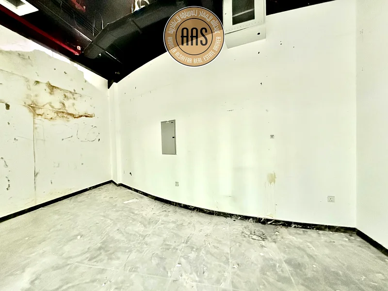 متجر جاهز•عرض حار مع إطلالة على برج خليفة•4 شيكات64064810115329111