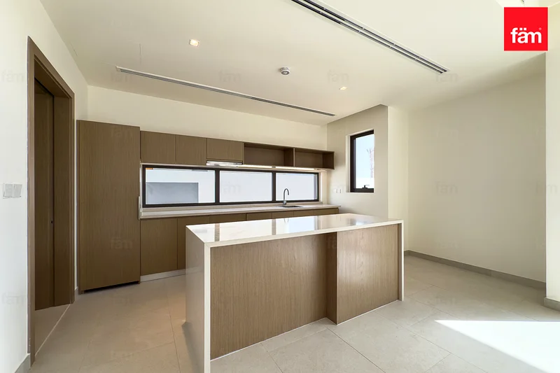 SPACIOUS | READY TO MOVE IN | GREAT LOCATION63762512706818114