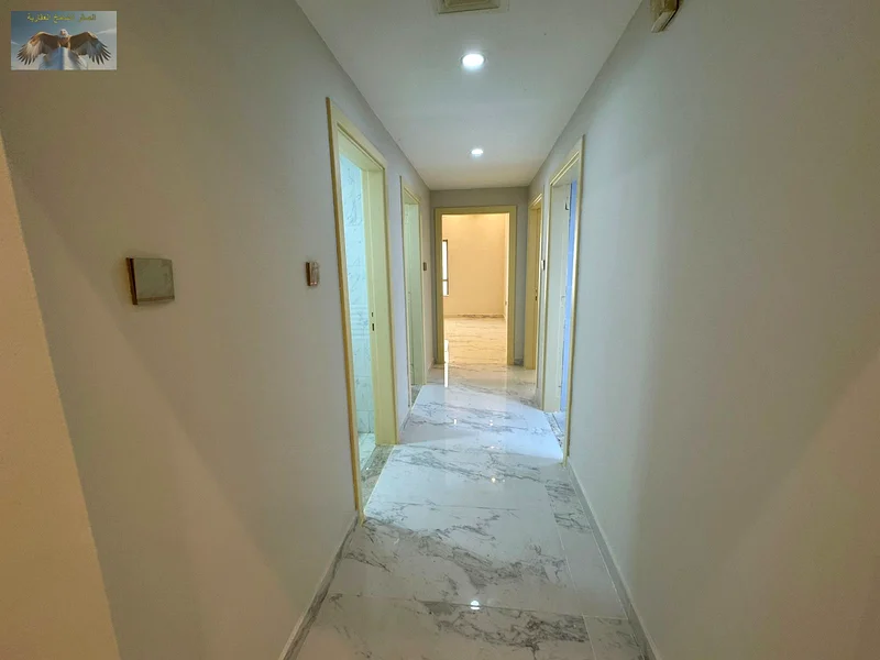 شقة واسعة من غرفتي نوم مع غرفة معيشة على الكورنيش63810725709699113