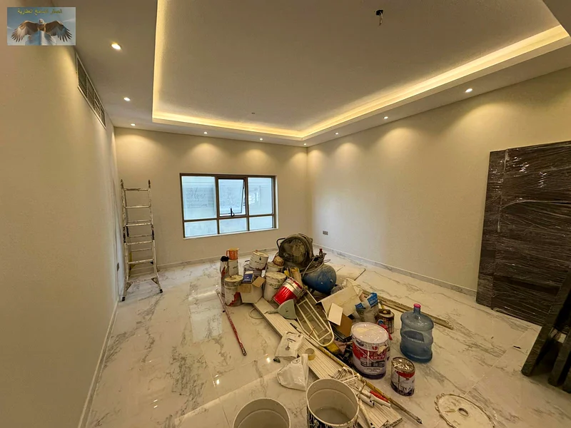 شقة واسعة من غرفتي نوم مع غرفة معيشة على الكورنيش63810725709699112
