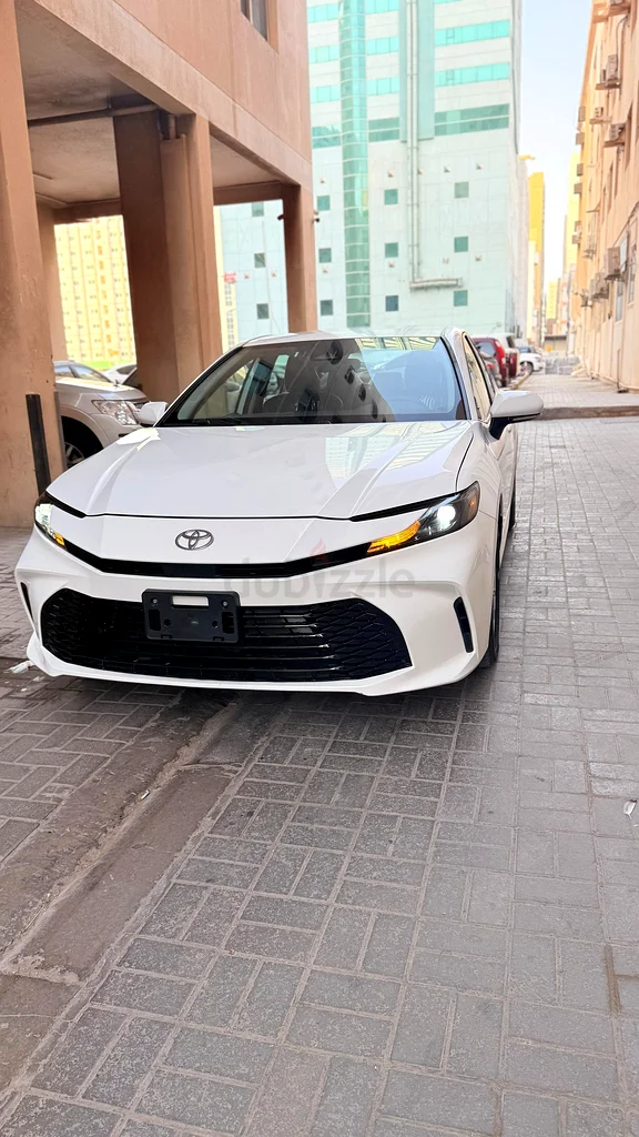 2025 Camry Hybrid - Near Showroom Condition, Low Mileage63699050247425111