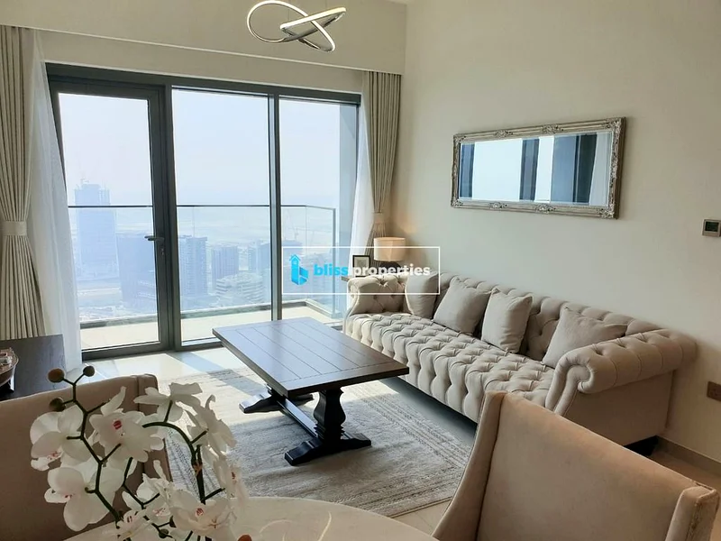طابق عالي | مفروشة بالكامل | شاغرة63770042270595114
