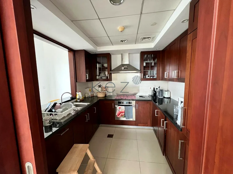 طابق عالي l واسع l إطلالة على النافورة63771015857665114