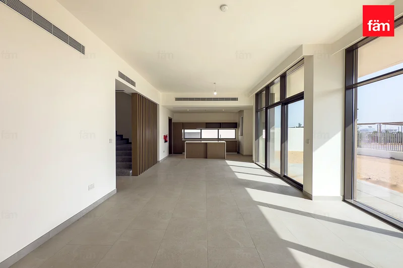 SPACIOUS | READY TO MOVE IN | GREAT LOCATION63762512706818113