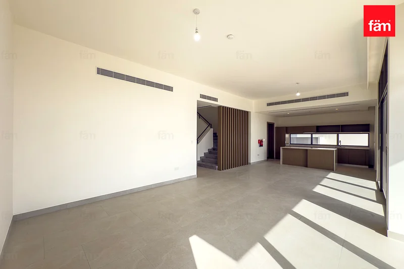 SPACIOUS | READY TO MOVE IN | GREAT LOCATION63762512706818112