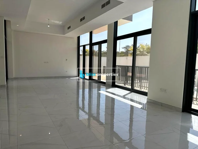 Ready to Move in I Modern Lay out I Large Plot63763279719169112
