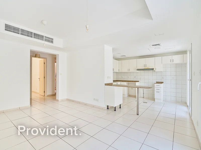 Vacant | Back To Back | Close To Park and Pool63728636834691112