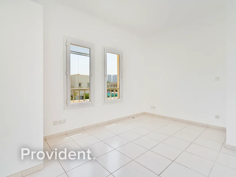 Vacant | Back To Back | Close To Park and Pool63728636834691114