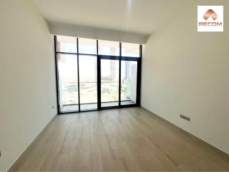 READY TO MOVE I MODERN STUDIO | LAGOON VIEW63801675493507111