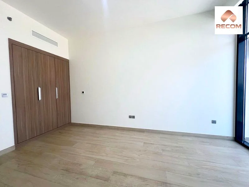 READY TO MOVE I MODERN STUDIO | LAGOON VIEW63801675493507114