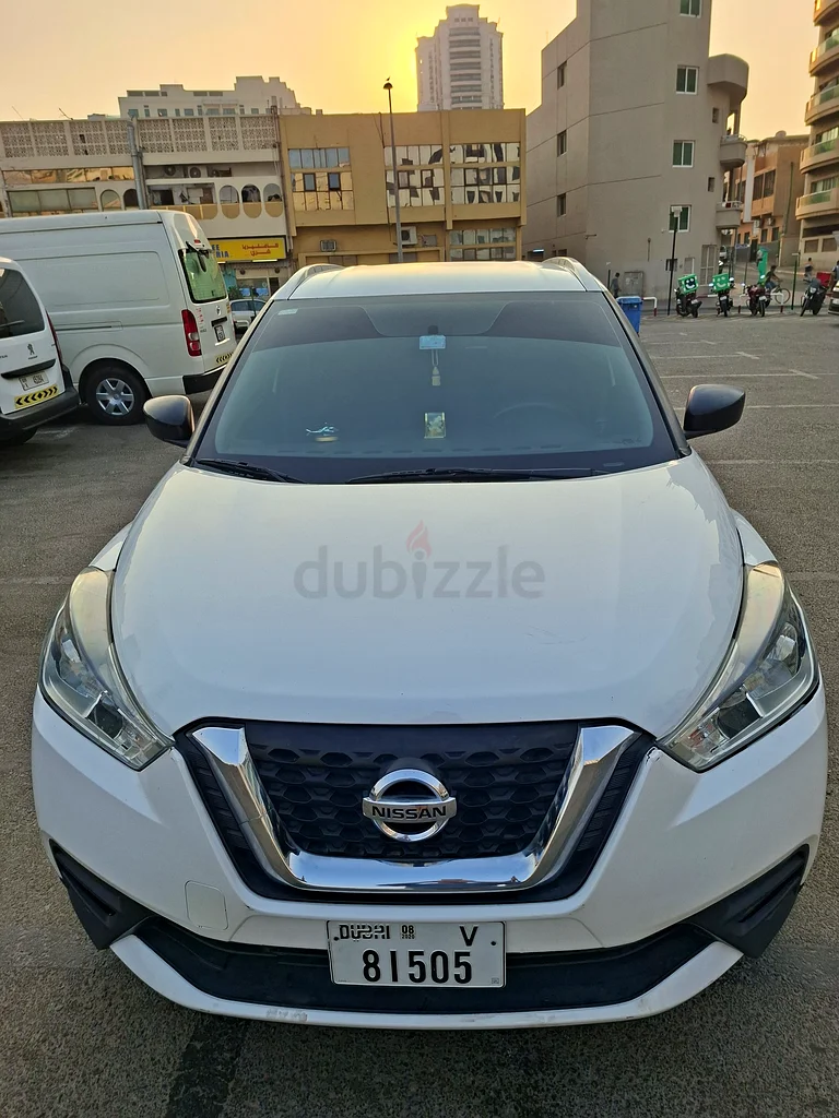 Nissan kicks GCC speces 2018 model very good condition 165000kms63699058437889110