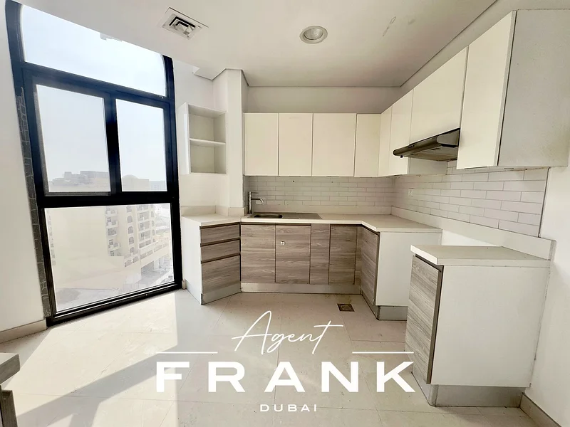 High Floor | Near Metro | Unfurnished | 3 Cheque63728264723331112