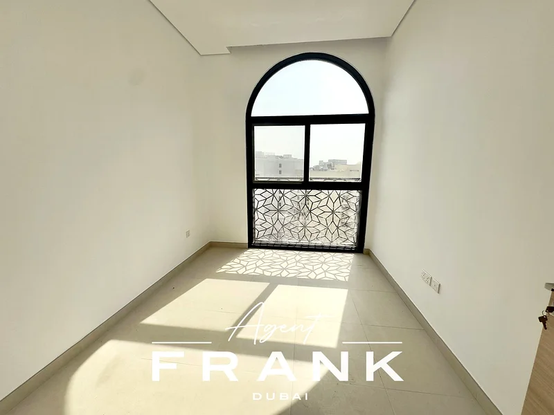 High Floor | Near Metro | Unfurnished | 3 Cheque63728264723331114