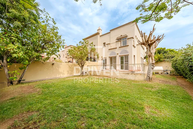 Corner Unit With Large Garden | Well Maintained63729127006465110