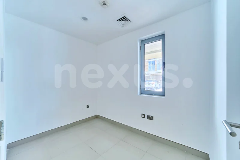 Duplex | Spacious | Vacant | Single Row63751021266690114