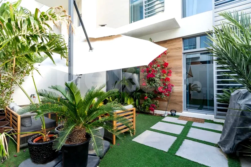Duplex | Spacious | Vacant | Single Row63751021266690110