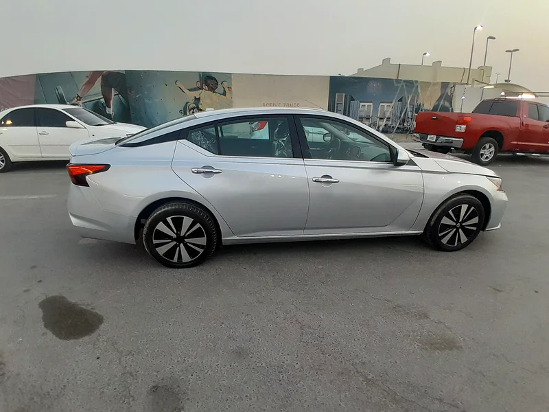 Nissan altima63699056569985114