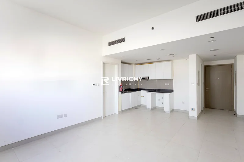 GREAT LOCATION | PRIVATE LAYOUT | CLOSE TO AMENTIE63751021373443111