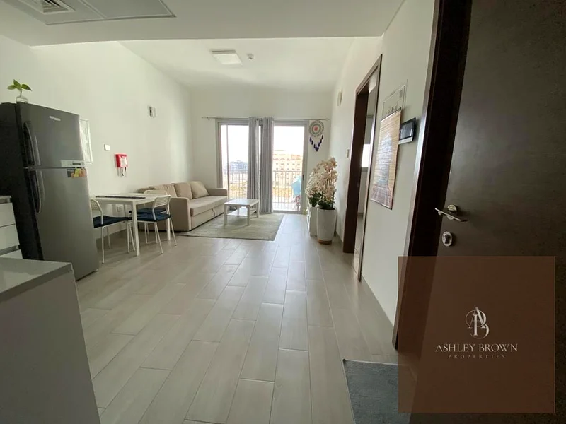 Semi-Furnished | Vacant | In built wardrobes | Attractive Investment63992631176834111
