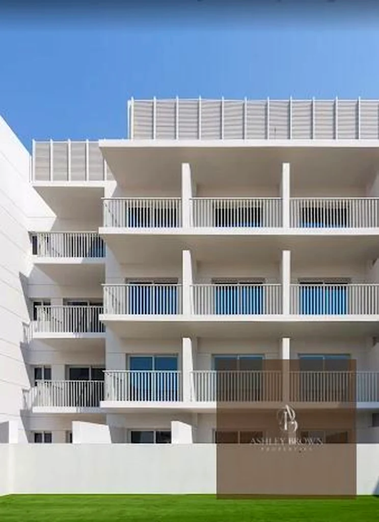Semi-Furnished | Vacant | In built wardrobes | Attractive Investment63992631176834110