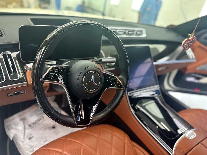Mercedes Benz S500L- under warranty gargash
Model : 202163699045085570112