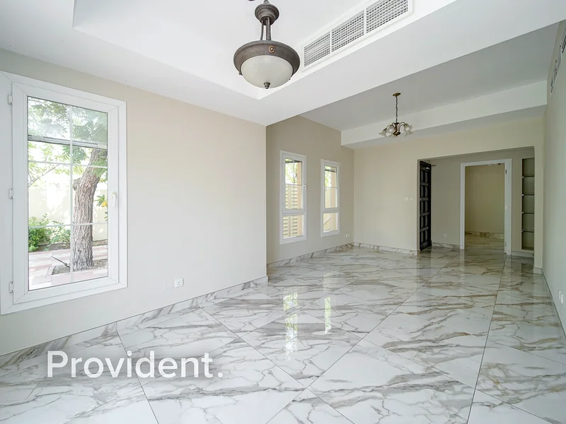 Huge Plot | Upgraded Throughout | Vacant Now63729125979649113