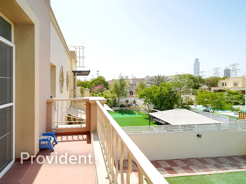 Huge Plot | Upgraded Throughout | Vacant Now63729125979649112