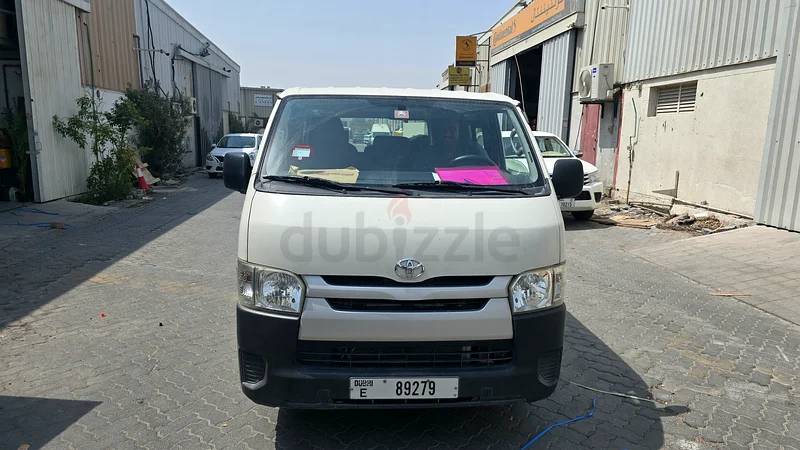TOYOTA HIACE 2016 JAPANESE SPEC. 13 SEATER  WHITE COLOUR63699049399937112