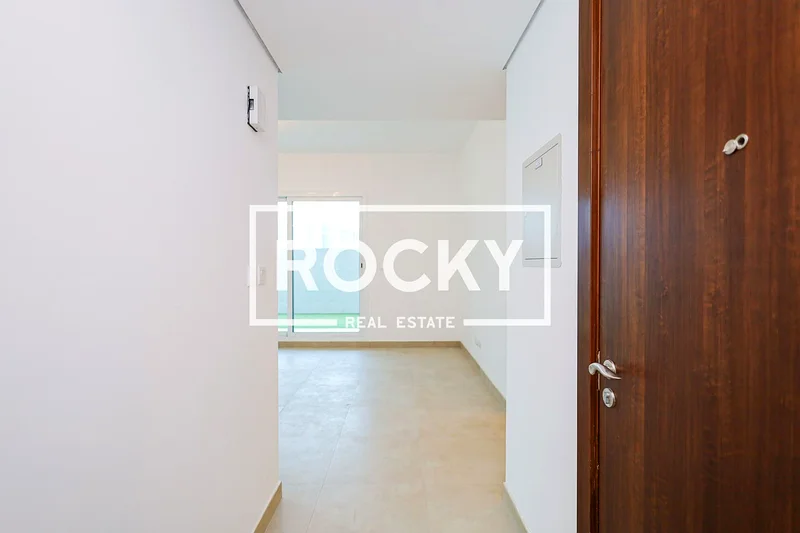 Spacious 1BR | Semi-Furnished | Upgraded Amenities | JVC63785900986627111