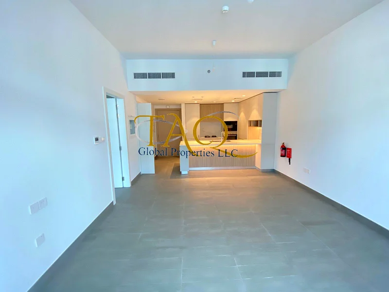 SPACIOUS || POOL VIEW || BIGGEST LAYOUT64015163821569110