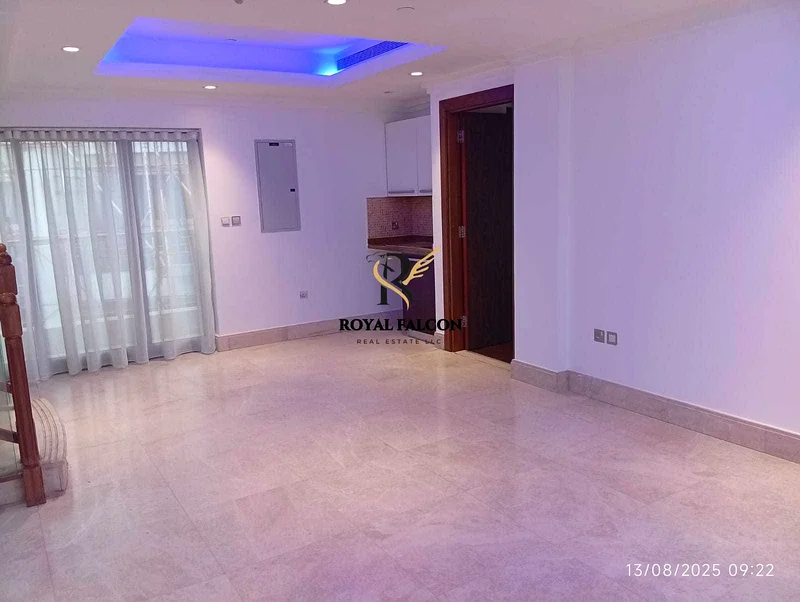 HUGE 4BHK| SZR VIEW| UNFURNSIHED| GOOD LOCATION63793084163202112