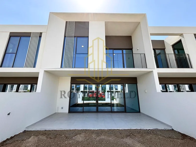 Premium Unit | Largest Layout | Single Row63732482308226111