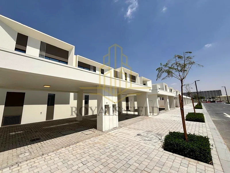 Premium Unit | Largest Layout | Single Row63732482308226110