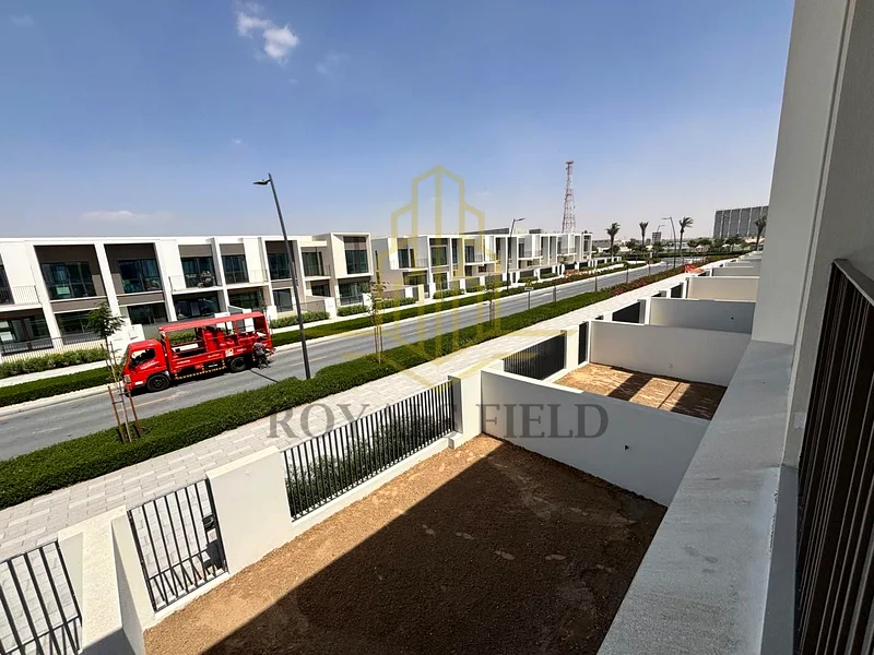 Premium Unit | Largest Layout | Single Row63732482308226112