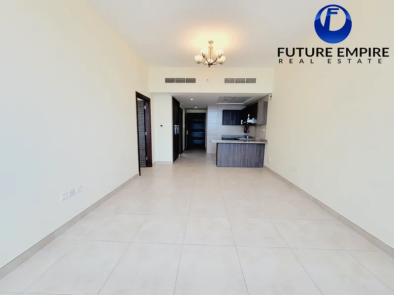 شقة فاخرة بمساحة كبيرة 1BHK مع جميع المرافق63739268775426110