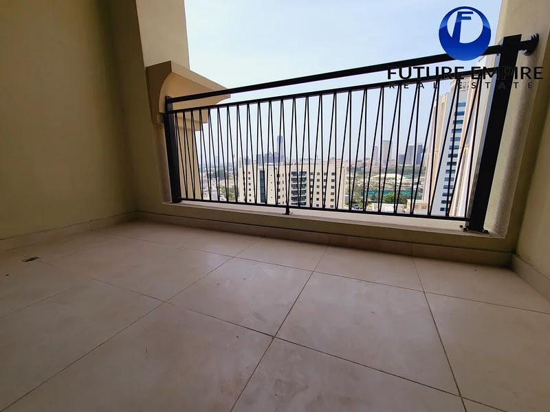 شقة فاخرة بمساحة كبيرة 1BHK مع جميع المرافق63739268775426112
