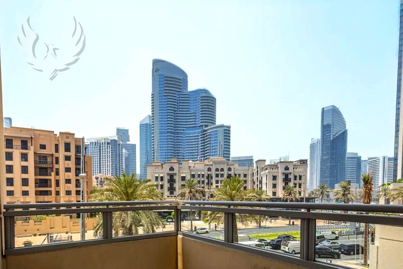 توفر محدود | منظر الجادة | غرفة معيشة كبيرة63770231648387112