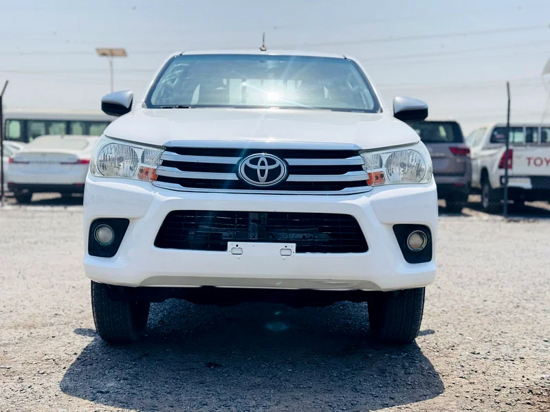 Toyota Hilux // 4 WD DRIVE // GCC SPACE // Model 2019 // Good conditions63699052268673114