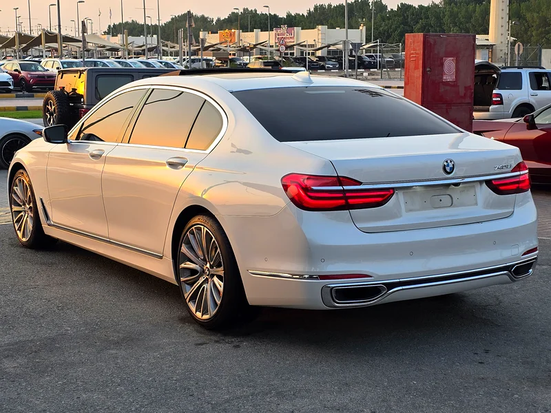 BMW LI GCC63699047657602114