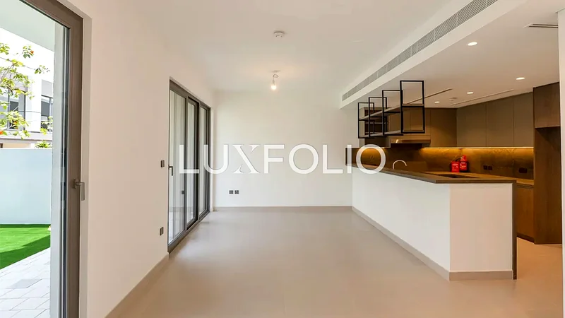 Handover Soon | Internal Location | Available63929934673155111