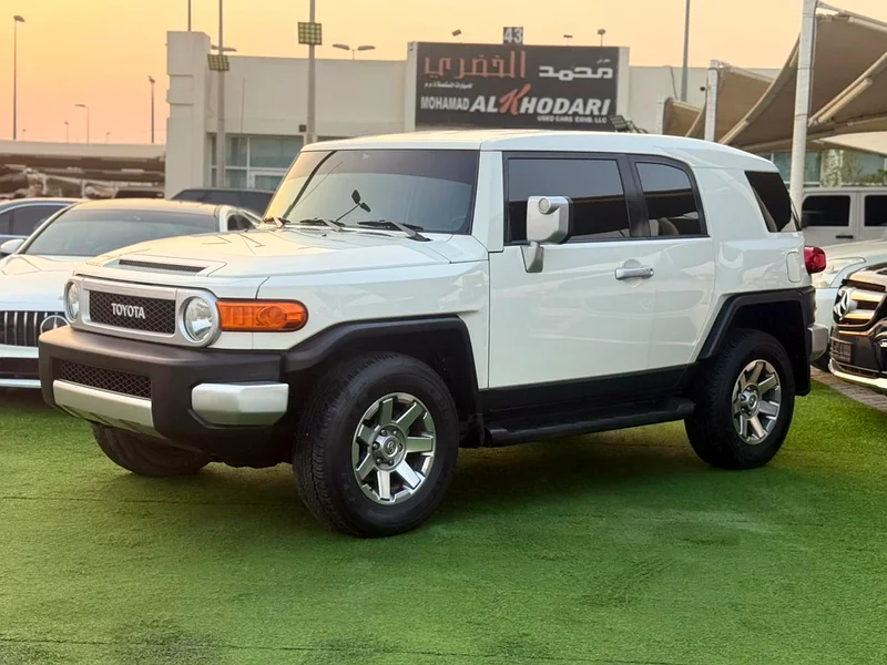 (2023) TOYOTA FJ //GCC//FULL OPTION//LOW MILLAGE//EXCELLENT CONDITION//63700380424835110