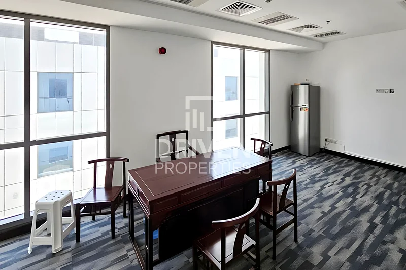 Well-Managed Office Space in DIP | Great Area64065806632834111