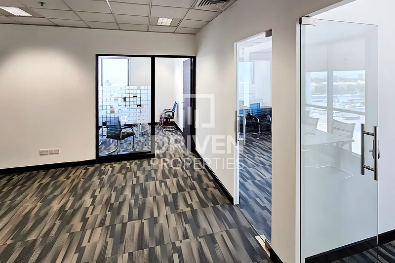 Well-Managed Office Space in DIP | Great Area64065806632834112