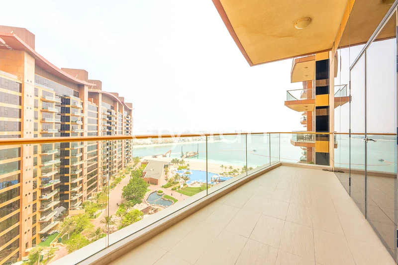 Unfurnished | Spacious | Beach Access63805749329666111