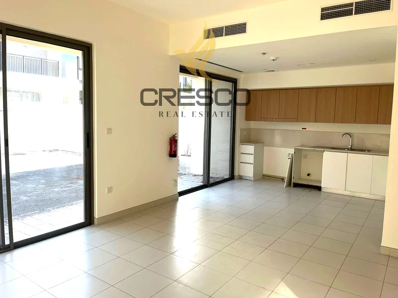 Single Row | Vacant | Close to Amenities63805884569473111