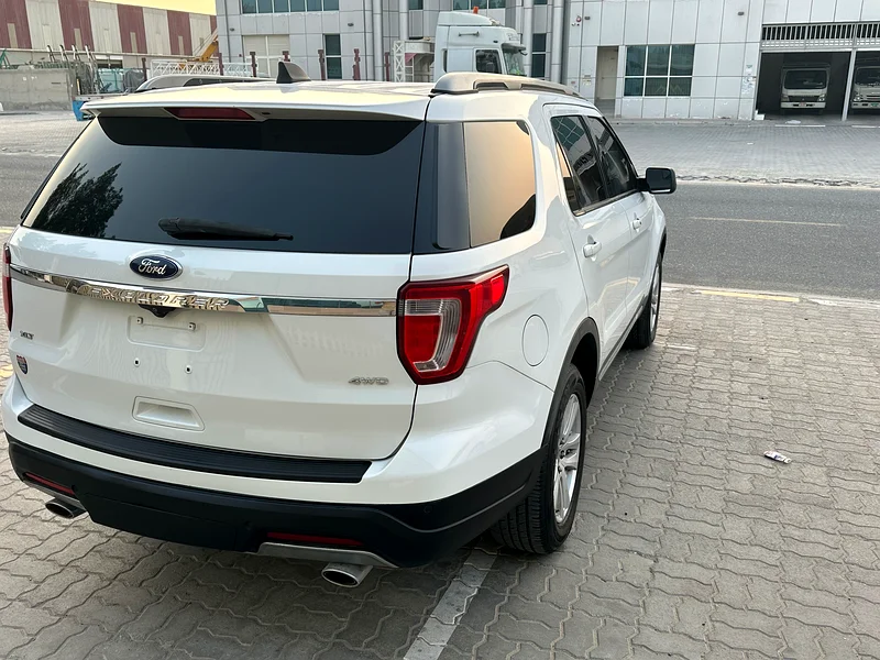Ford Explorer XLT 201963699040915842114