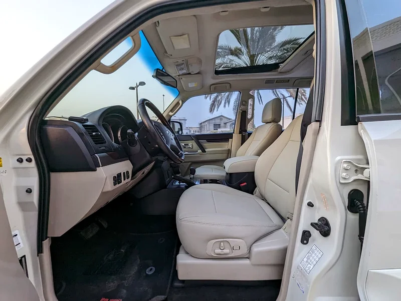 MITSUBISHI PAJERO 2012 GLS TOP V6 3.5L FULL OPTION GCC IN EXCELLENT CONDITION63699025259906112