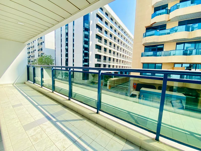 2BHK LUXURIOUS FINISHING | CLOSE TO METRO | PRIME LOCATION63767363461763110