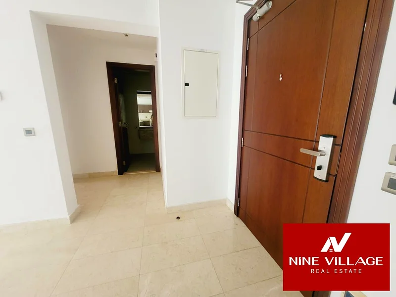 موقع متميز \بتراس\ بالقرب من مول الإمارات63916247632897112