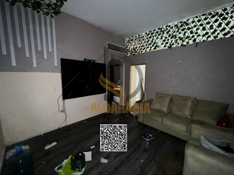 شقة للإيجار السنوي - كورنيش عجمان (طابق السفينة - الرميثة 2)63708237353729113